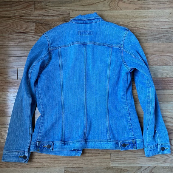 Eddie Bauer Denim Jacket Size Medium - Picture 2 of 4